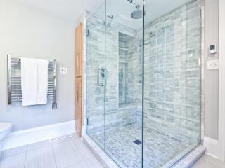 SHOWER GLASS & DOMES