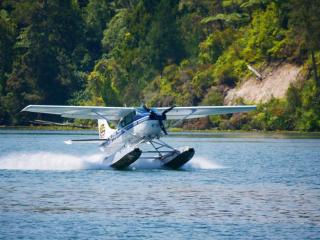 TAUPŌ'S ONLY FLOATPLANE