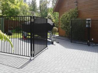 ALUMINIUM GATES