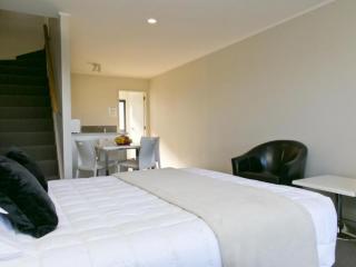 Le Chalet Suisse Motel Taupo