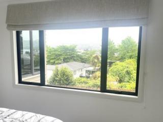 CUSTOM WINDOW TREATMENTS