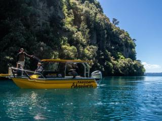 Venture Beyond, Tours & Water Taxi, Lake Taupō