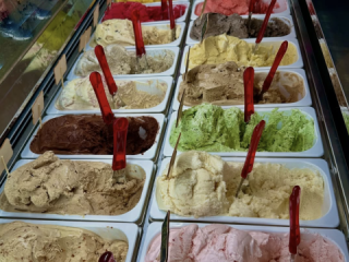Lil Luna's Gelateria