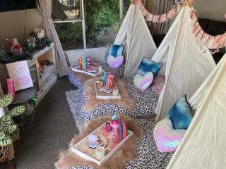 TEE PEE SLEEPOVER PARTIES