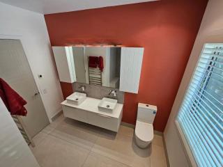 PART BATHROOM RENOVATIONS