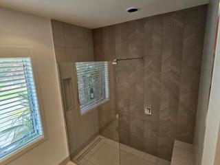 WALK IN SHOWERS