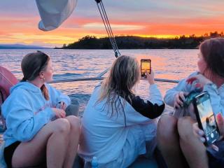 ENJOY THE SUNSET ON LAKE TAUPŌ