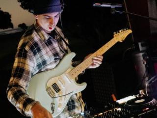 DJ FOR EVENTS DJ FOR EVENTS