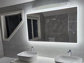 BATHROOM LIGHTING