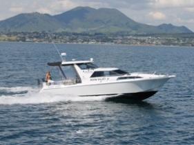 SELF-DRIVE BOAT HIRE