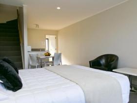 Le Chalet Suisse Motel Taupo