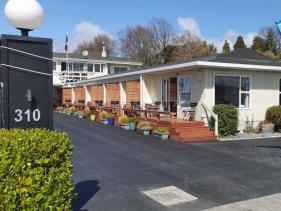 ACCENT ON TAUPŌ MOTOR LODGE