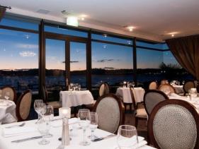 EDGEWATER RESTAURANT AT MILLENNIUM HOTEL AND RESORT MANUELS TAUPŌ