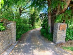 ACCOMMODATION ENTRANCE