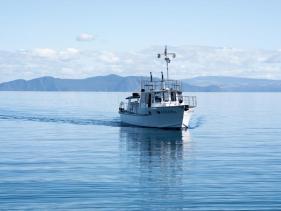 LOLOMA CHARTERS - GREATLAKE ADVENTURES