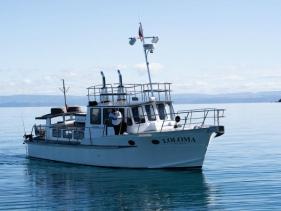 LOLOMA CHARTERS - GREATLAKE ADVENTURES