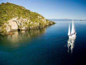 SAIL BARBARY ELECTRIC YACHT