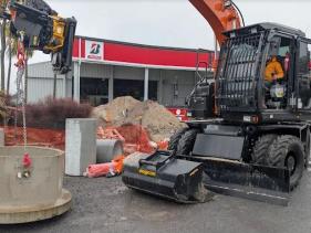 Wheeled Excavator with Engcon Tilt Rotator